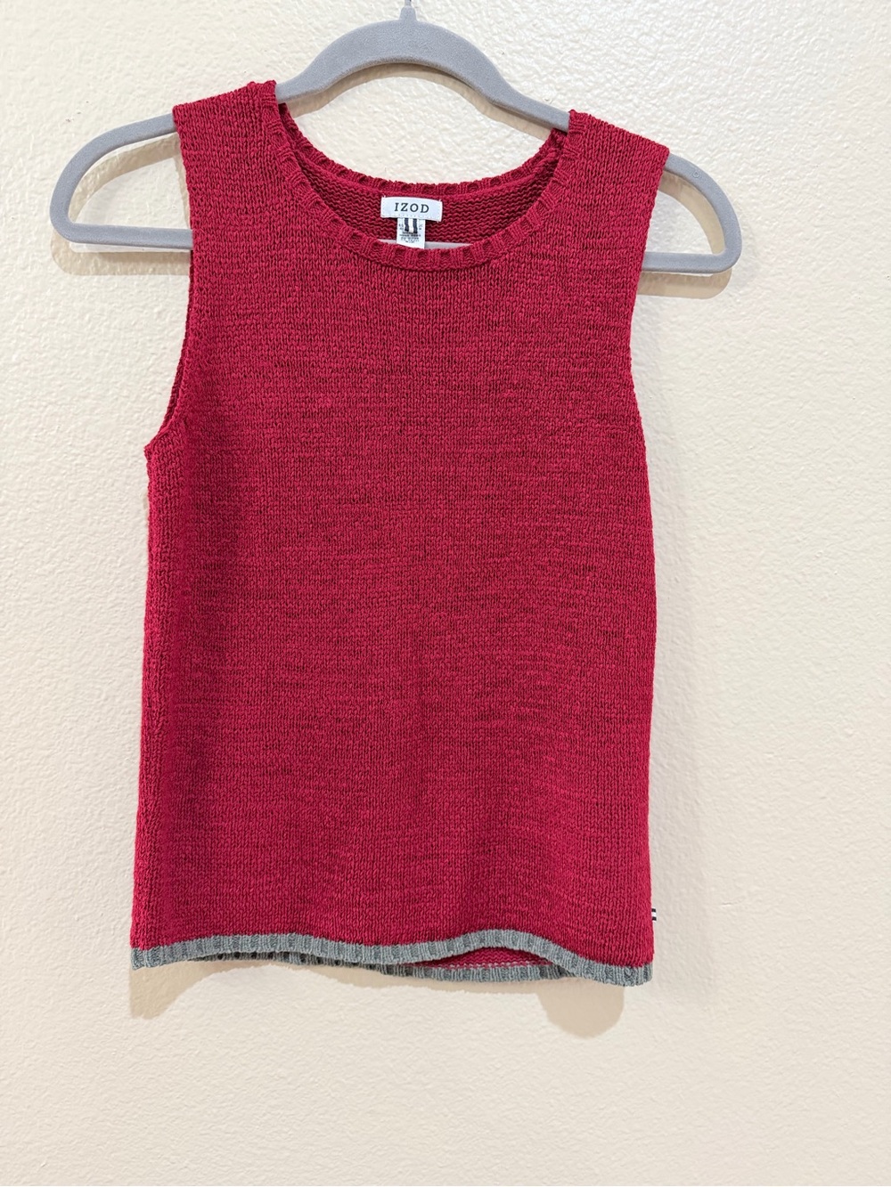IZOD Women's Knit Sweater Vest Size S Brick Red Gray Contrast Trim Vintage